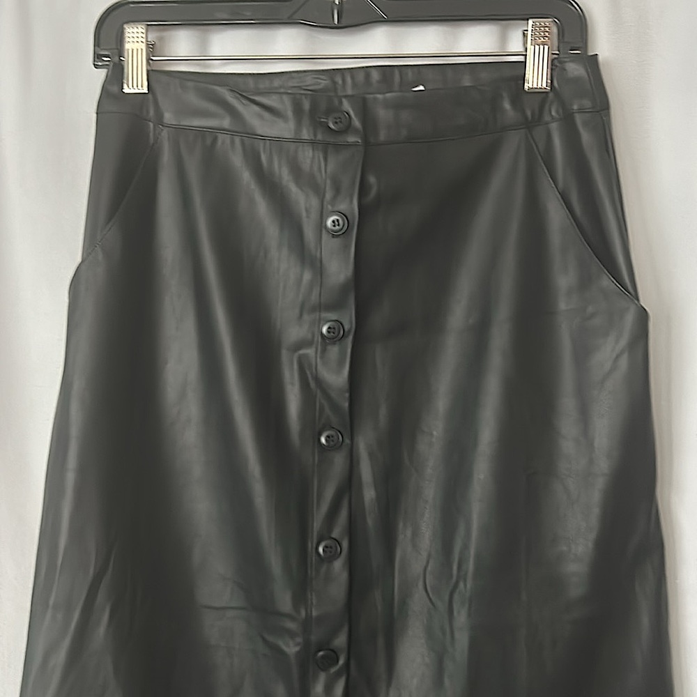 Amadi Anthropologie NWT Black Faux Leather Button Down Skirt **Size S** 🔥🔥 - Picture 3 of 5